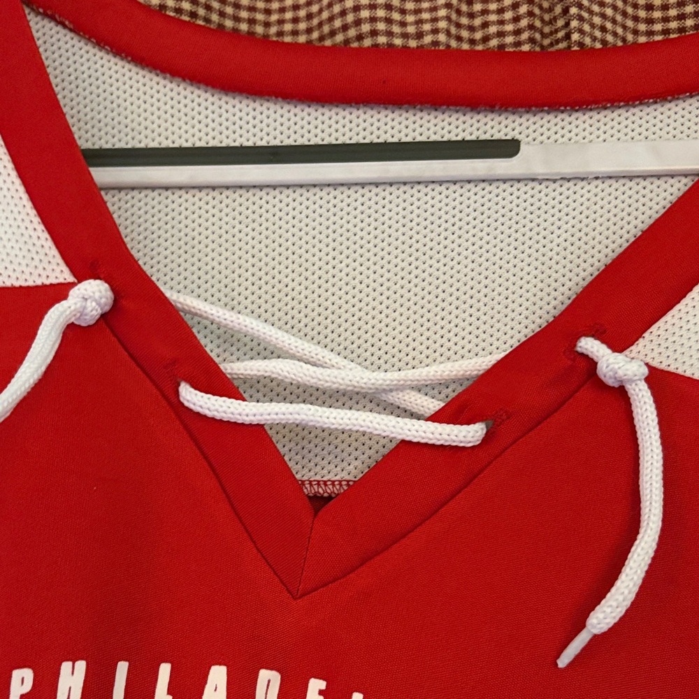 Majestic Red and White Philadelphia Phillies Women's Top - Picture 2 of 5